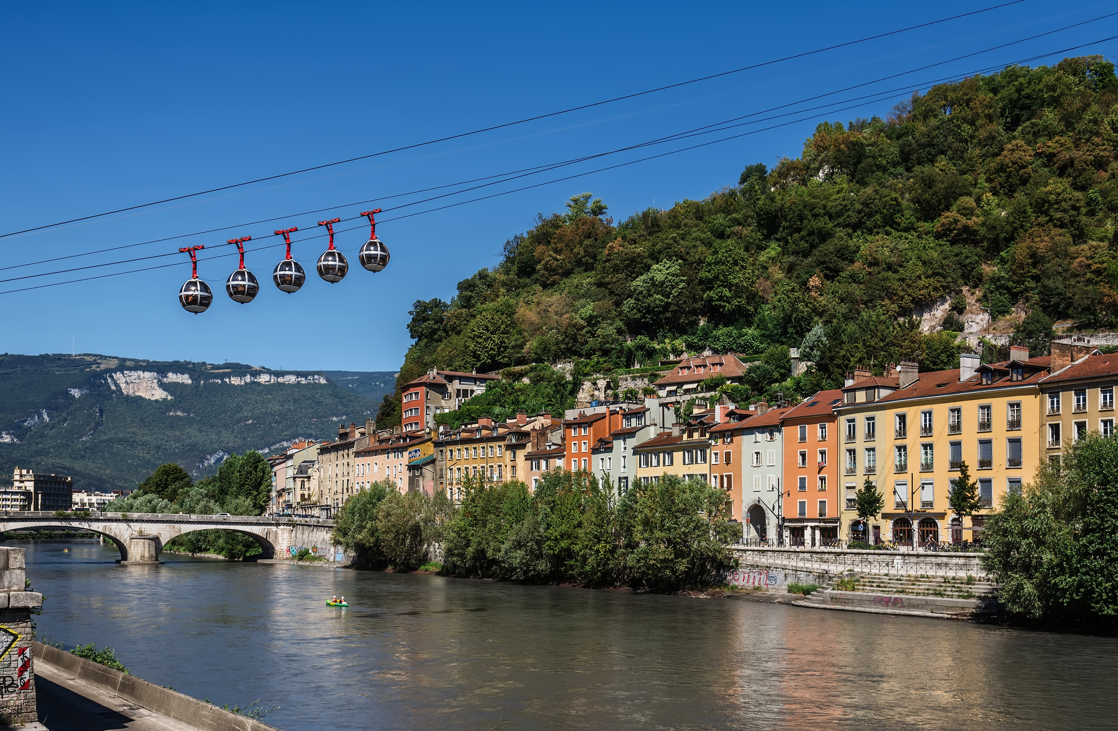 Grenoble vue depuis l'Isère
